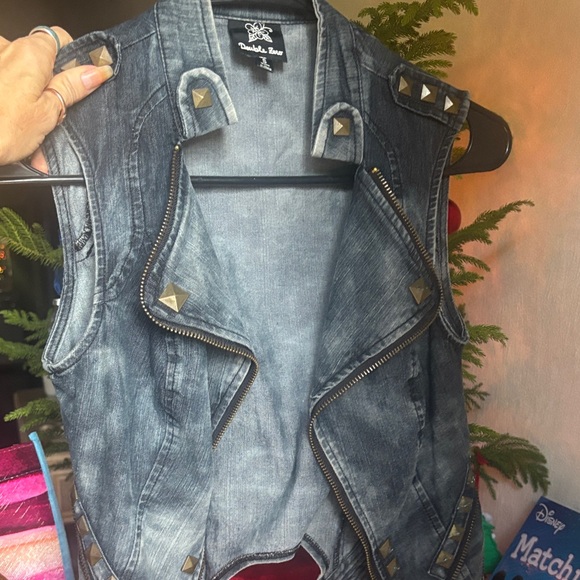 Double Zero Studded Denim Vest - Picture 6 of 6